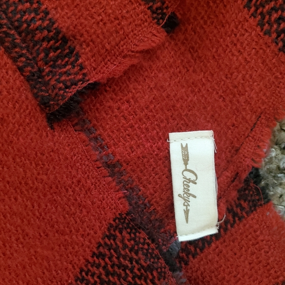 Red plaid poncho - Picture 2 of 3